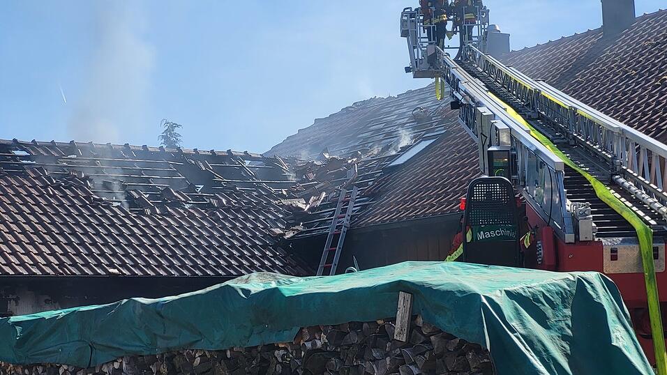 Derzeit läuft ein größerer Feuerwehreinsatz.