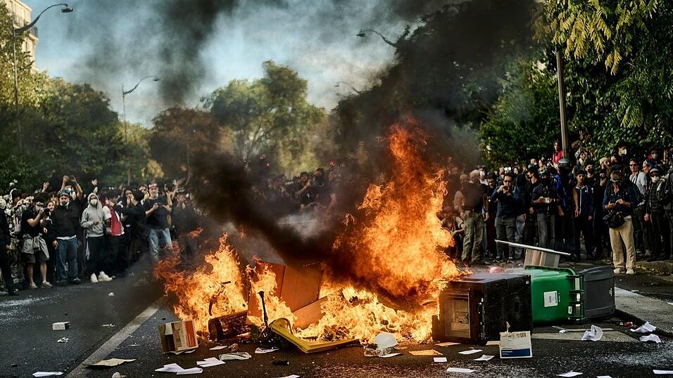 Die Schulproteste in Frankreich gehen weiter. Die Schulproteste in Frankreich gehen weiter.