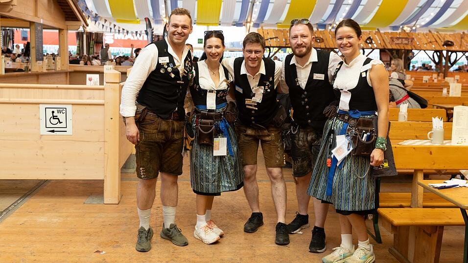 Die Partybilder vom Sonntag, 9. August, aus dem Festzelt Reisinger. Die Partybilder vom Sonntag, 9. August, aus dem Festzelt Reisinger.