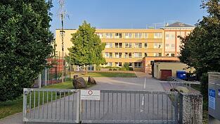 Es wird eng am Schulgelände in der Kleegartenstraße 24.