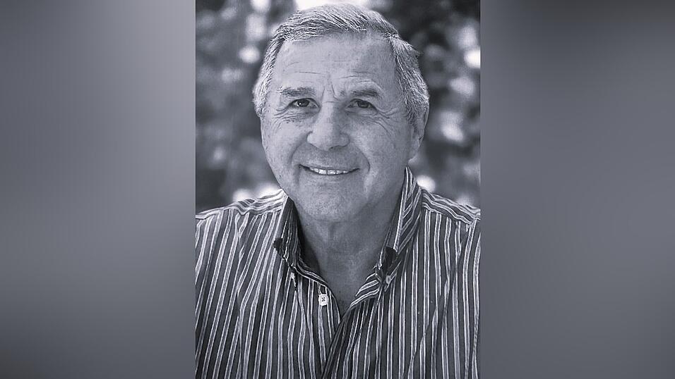 Bernhard Gschaider &dagger;