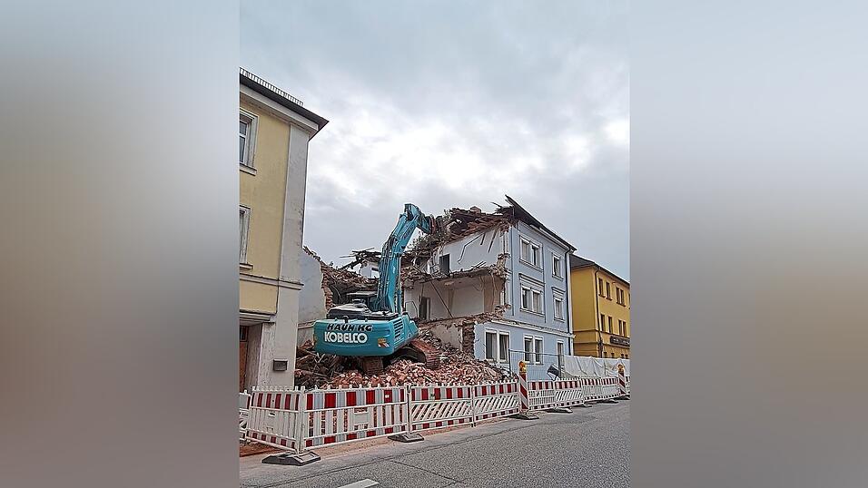 An der Seligenthaler Straße wird derzeit das Haus Nummer 18 abgerissen. An der Seligenthaler Straße wird derzeit das Haus Nummer 18 abgerissen.