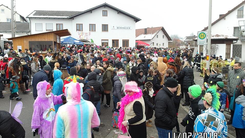 Das Gasthaus Rossmeier in Hofkirchen war rund 20 Jahre lang das Zentrum des Faschings im Bachlertal. Nun stehen die Räumlichkeiten nicht mehr zur Verfügung. Das Gasthaus Rossmeier in Hofkirchen war rund 20 Jahre lang das Zentrum des Faschings im Bachlertal. Nun stehen die Räumlichkeiten nicht mehr zur Verfügung.