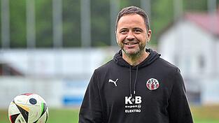 Steht wie kein anderer f&uuml;r Erfolg und Kontinuit&auml;t beim ASV Cham: Trainer Faruk Maloku.