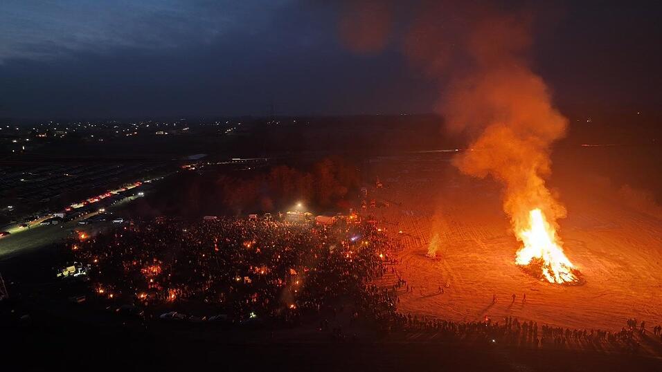 Auf große Resonanz stieß der Aufruf zum 'Feuer der Gemeinschaft' auf dem Roithof.