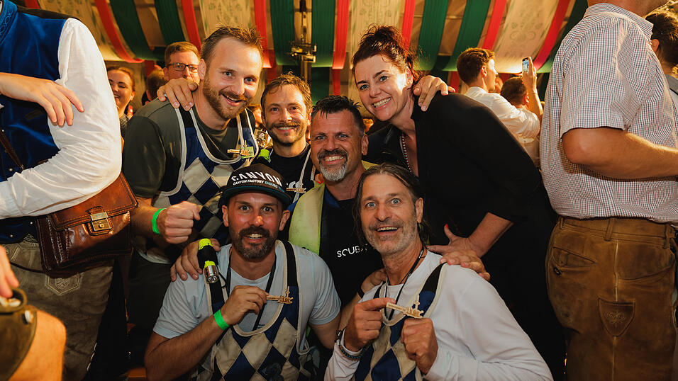 Die Partybilder vom Dienstag, 13. August 2024, aus dem Festzelt Weckmann. Die Partybilder vom Dienstag, 13. August 2024, aus dem Festzelt Weckmann.