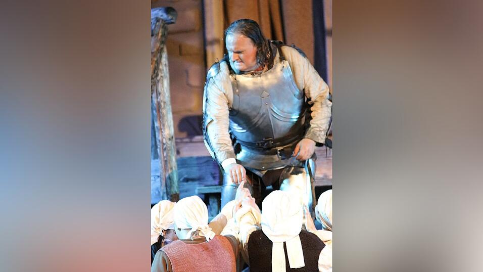 Eindr&uuml;cke von der Gruppe 'blau', die am Freitagabend die Drachenstich-Premiere gespielt hat.