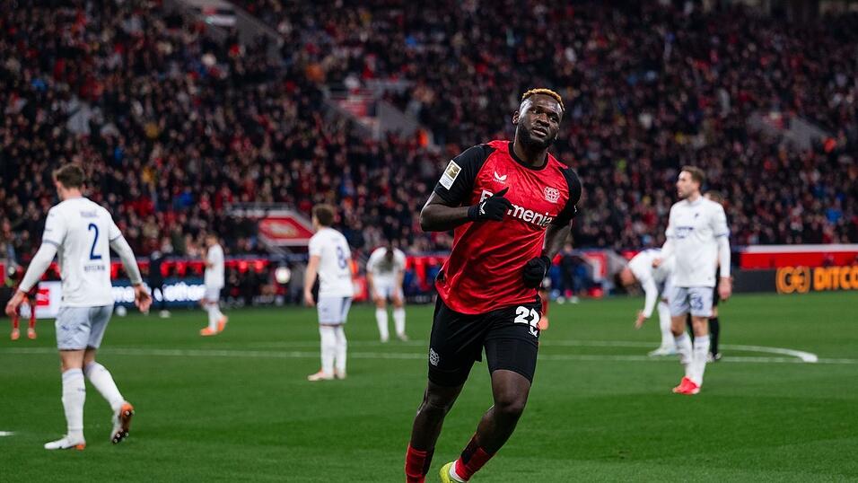 Victor Boniface trifft nach seinem geplatzten Wechsel f&uuml;r Leverkusen.