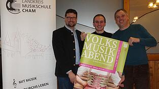 Siegi M&uuml;hlbauer, Andreas Vogl und B&uuml;rgermeister Paul Ro&szlig;berger freuen sich auf einen gem&uuml;tlichen Musikantenabend.