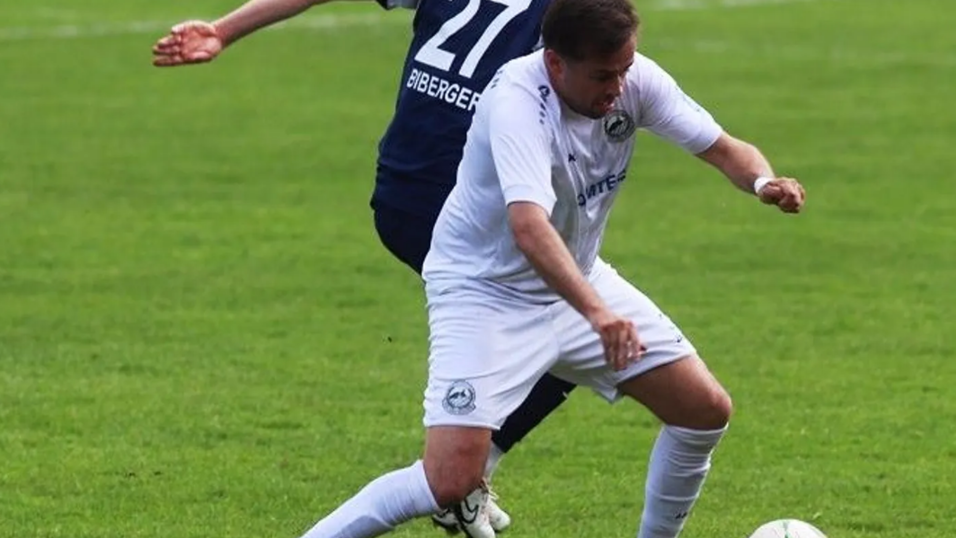 Der TSV Bogen und die SpVgg Landshut lieferten sich ein Duell mit vielen Zweik&auml;mpfen und hitzigen Szenen.