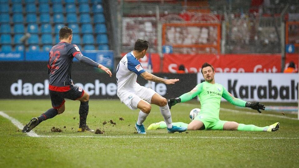 Der SSV Jahn Regensburg gewinnt das letzte Spiel des Jahres in Bochum. Der SSV Jahn Regensburg gewinnt das letzte Spiel des Jahres in Bochum.