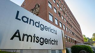 Gegen das Jugendamt Freising werden von einem 17-Jährigen schwere Vorwürfe erhoben. Das Urteil wird am Landgericht Landshut bekannt gegeben werden.