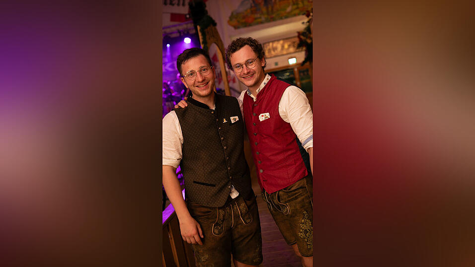 Die Partybilder vom Donnerstag, 14. August, aus dem Festzelt Greindl. Die Partybilder vom Donnerstag, 14. August, aus dem Festzelt Greindl.