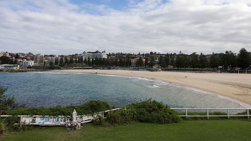 Der Coogee Beach ist ein beliebter Strand in Sydney.