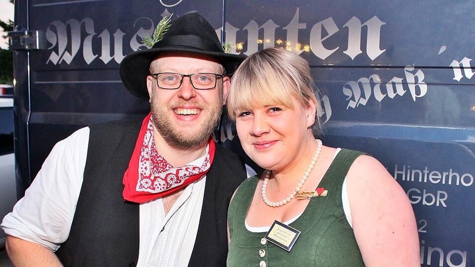 Auch am Freitag war super Stimmung am Ergoldinger Volksfest. Auch am Freitag war super Stimmung am Ergoldinger Volksfest.