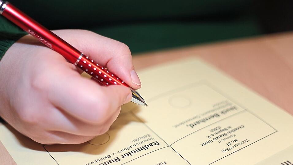 In sechs Gemeinden im Landkreis findet am Sonntag eine Stichwahl statt. Der Wahlkampf der Kandidaten ist derzeit aber alles andere als einfach. Durch die Ausgangsbeschr&auml;nkungen m&uuml;ssen sich die Politiker andere Wege &uuml;berlegen, um ihre W&auml;hler zu &uuml;berzeugen.