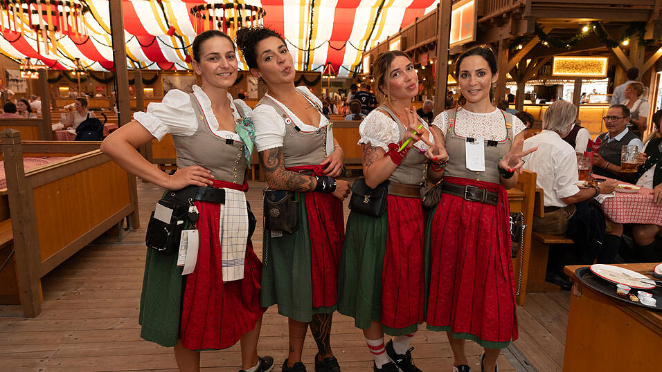 Die Partybilder vom Sonntag, 11. August 2024, aus dem Festzelt Kr&ouml;nner.