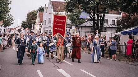 Plattling wird wieder zu „Pledelingen“. Plattling wird wieder zu „Pledelingen“.