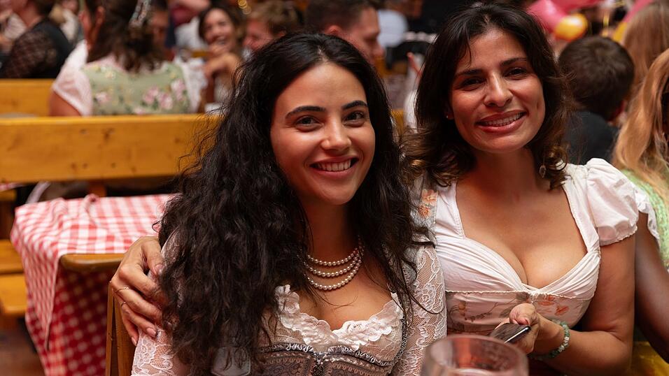 Die Partybilder vom Samstag, 8. August, aus dem Festzelt Reisinger. Die Partybilder vom Samstag, 8. August, aus dem Festzelt Reisinger.