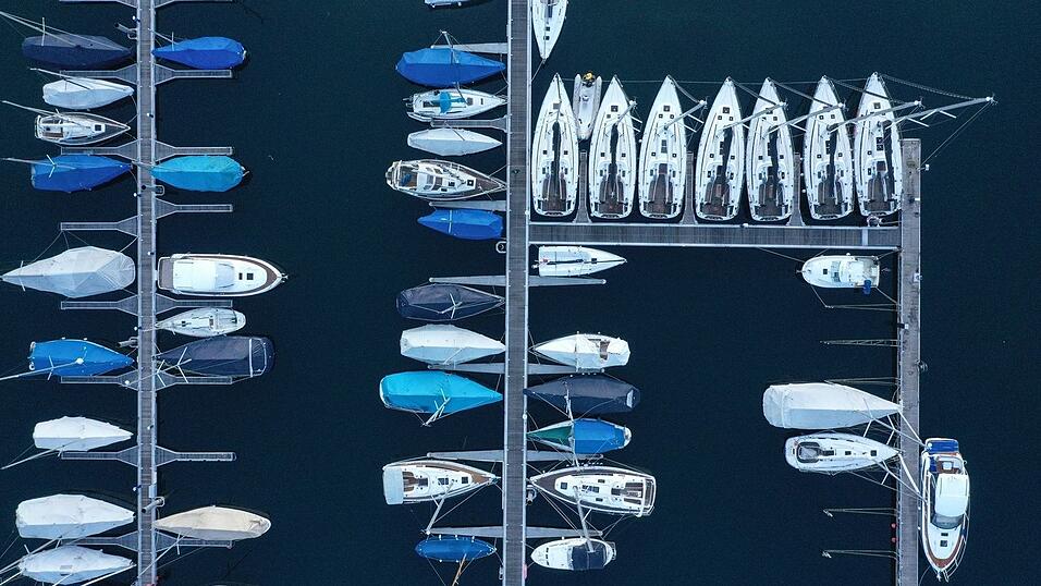 Wer sein Boot in einem der H&auml;fen am Bodensee parken will, muss oft jahrzehntelang warten. (Archivbild)