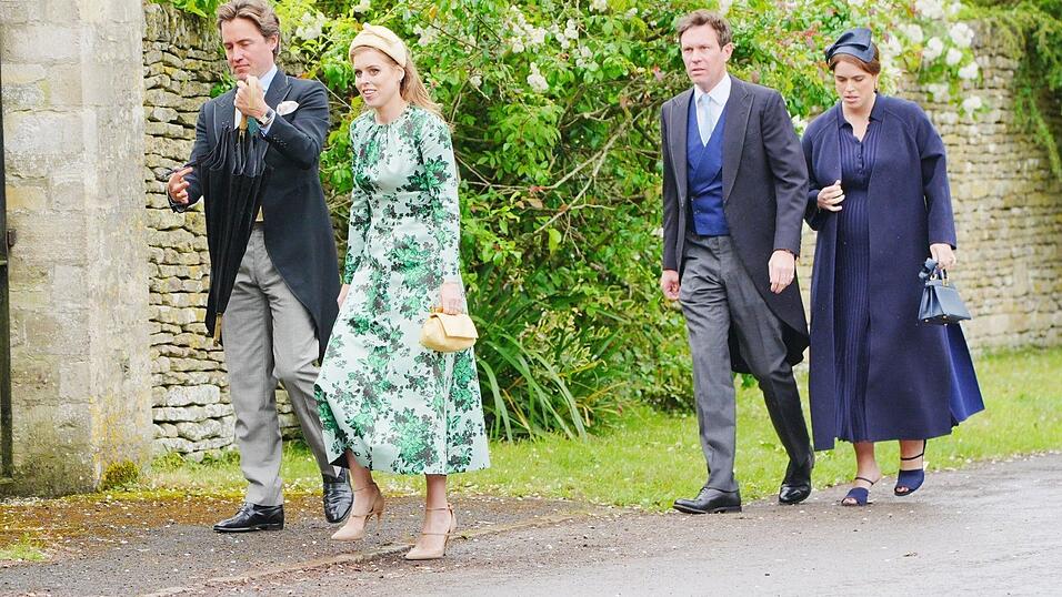 Prinzessin Beatrice und Prinzessin Eugenie reisten nach Kemble.