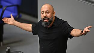 Der Linke-Bundestagsabgeordnete Ferat Kocak steht zunehmend in der Kritik. Der Linke-Bundestagsabgeordnete Ferat Kocak steht zunehmend in der Kritik.