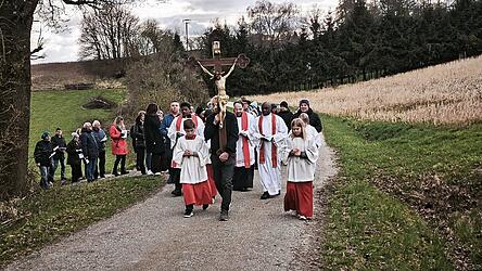 Gemeinsam ging man den Leidensweg Jesu ab.