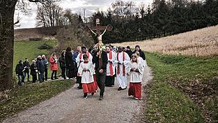 Gemeinsam ging man den Leidensweg Jesu ab.