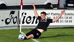 Elias Zeitler wird nach seiner Schulterverletzung der SpVgg Plattling nicht mehr im Kampf gegen den Abstieg helfen k&ouml;nnen.