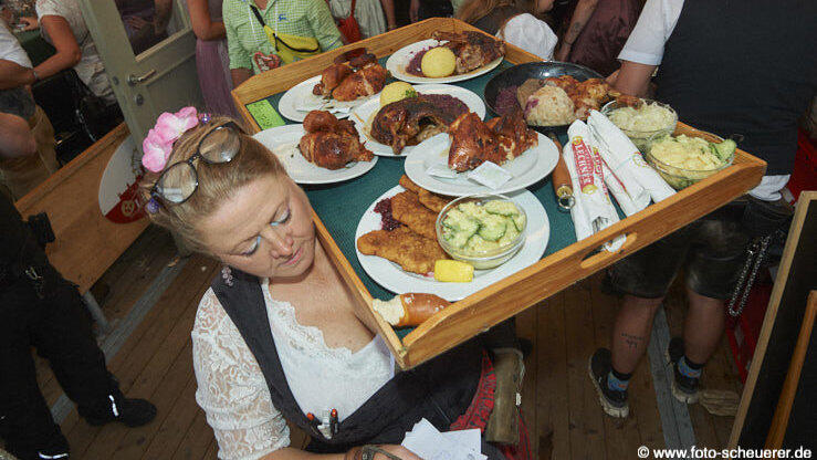 Die Partybilder vom Freitag, 9. August 2024, aus dem Festzelt Lechner. Die Partybilder vom Freitag, 9. August 2024, aus dem Festzelt Lechner.