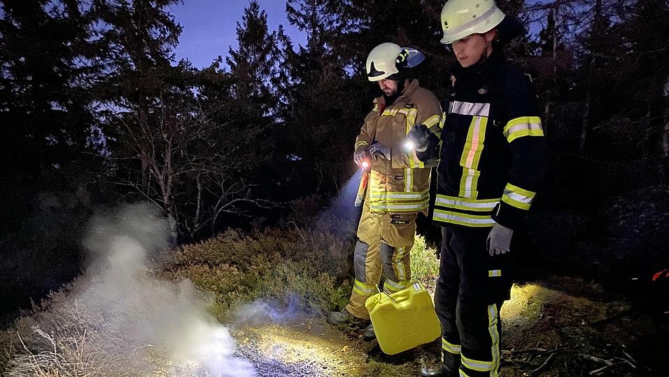 Im Bereich des Kaitersberg-Gipfelplateaus brannte am Freitag eine Kleinfl&auml;che.