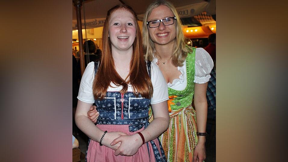 Auch am Freitag war super Stimmung am Ergoldinger Volksfest. Auch am Freitag war super Stimmung am Ergoldinger Volksfest.
