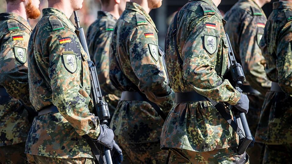Knapp über 182.000 Soldaten sind aktuell bei der Bundeswehr.