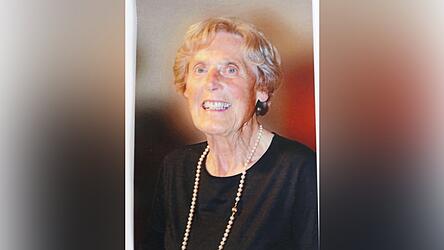 Erna Futterer &dagger;