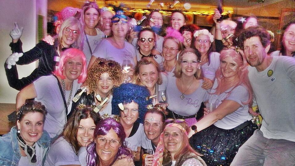 Partys zum Unsinnigen Donnerstag: Auch in Landshut wurde ausgelassen gefeiert. Partys zum Unsinnigen Donnerstag: Auch in Landshut wurde ausgelassen gefeiert.