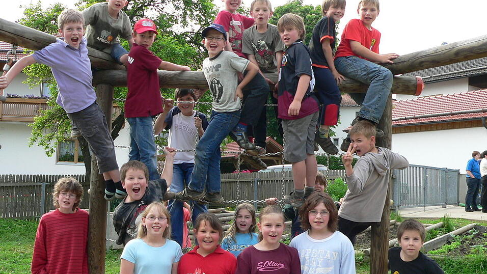 Ein gemeinschaftliches Projekt mit Kindern veranstaltete die KLJB Konzell, SV Konzell und JRK Gossersdorf.