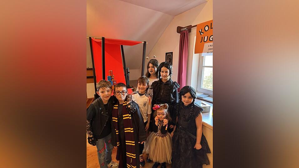 Die Kolping Jugend war f&uuml;r den B&uuml;chsen-Wurfstand verantwortlich.