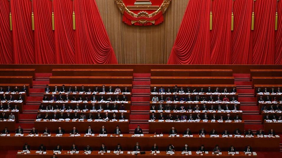 Chinas Parlament tagt einmal im Jahr und stimmt in diesem Jahr auch &uuml;ber den F&uuml;nfjahresplan ab.