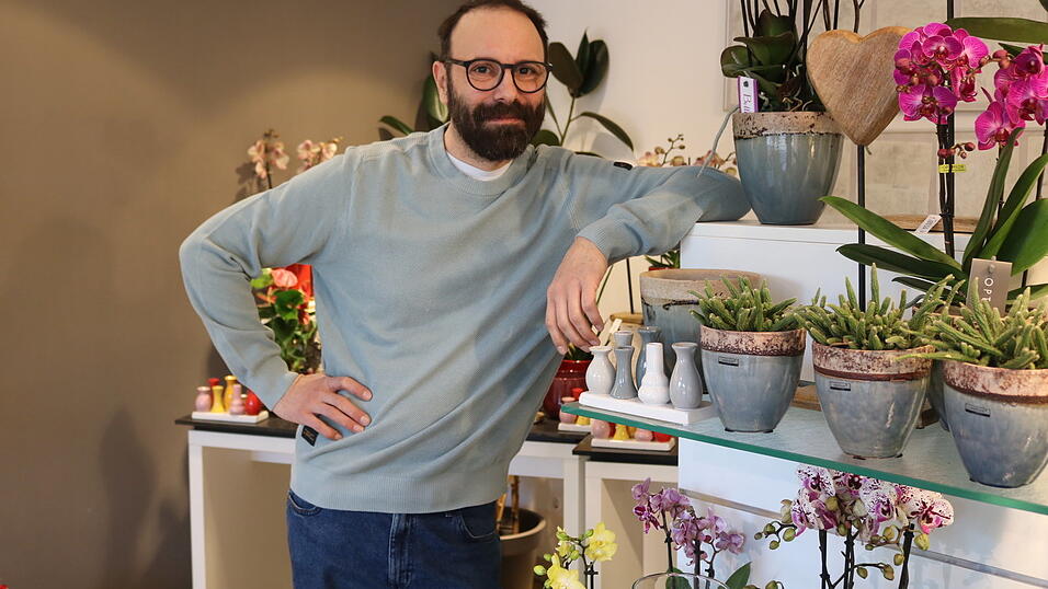 Alfred Stuiber in seinem Blumengesch&auml;ft: Der Zierpflanzeng&auml;rtnermeister tritt f&uuml;r die FDP bei der Landratswahl an.