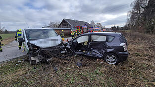 Die 34-J&auml;hrige wurde bei dem Unfall in ihrem Toyota eingeklemmt. F&uuml;r sie kam leider jede Hilfe zu sp&auml;t.&nbsp;