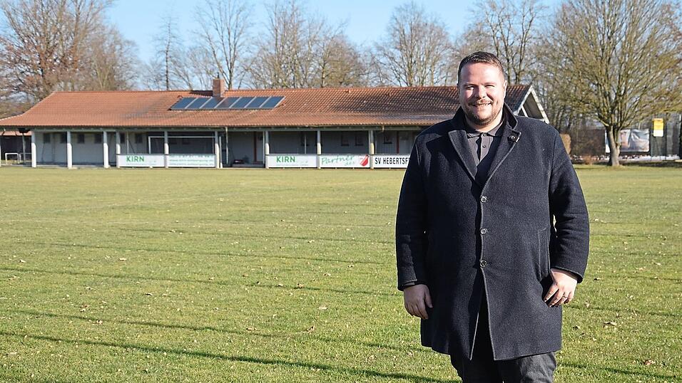 Viele schöne Erinnerungen machte Severin Eder am Sportplatz in Hebertsfelden. Hier war er nicht nur selbst Spieler, sondern auch als Jugend-Fußballtrainer aktiv.