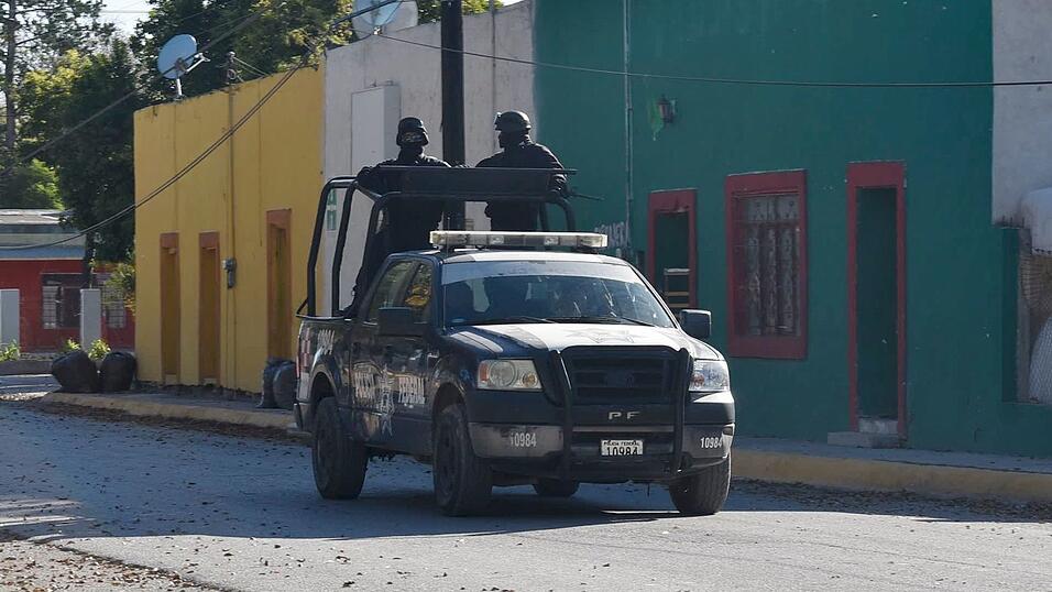 Nach dem Angriff ermittelt die Polizei in Mexiko. (Symbolbild) Nach dem Angriff ermittelt die Polizei in Mexiko. (Symbolbild)