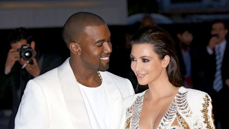 TV-Sternchen Kim Kardashian und Rapper Kanye West am 3. Mai 2012 (Archiv).