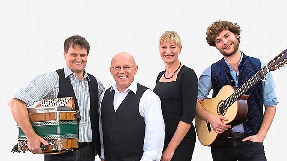 Eine große bunte Auswahl an Kabarettisten, die in kleinerer und größerer Besetzung auf der Bühne des Herbstfestes auftreten, sorgen für gute Unterhaltung. An vier Abenden wird ein gaudiprogramm geboten. Eine große bunte Auswahl an Kabarettisten, die in kleinerer und größerer Besetzung auf der Bühne des Herbstfestes auftreten, sorgen für gute Unterhaltung. An vier Abenden wird ein gaudiprogramm geboten.