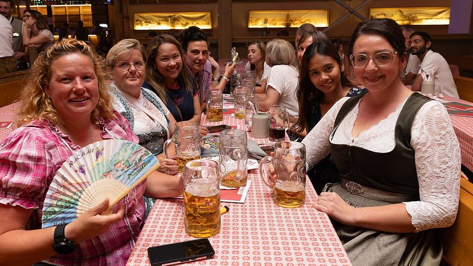 Die Partybilder vom Montag, 10. August, aus dem Festzelt Krönner. Die Partybilder vom Montag, 10. August, aus dem Festzelt Krönner.