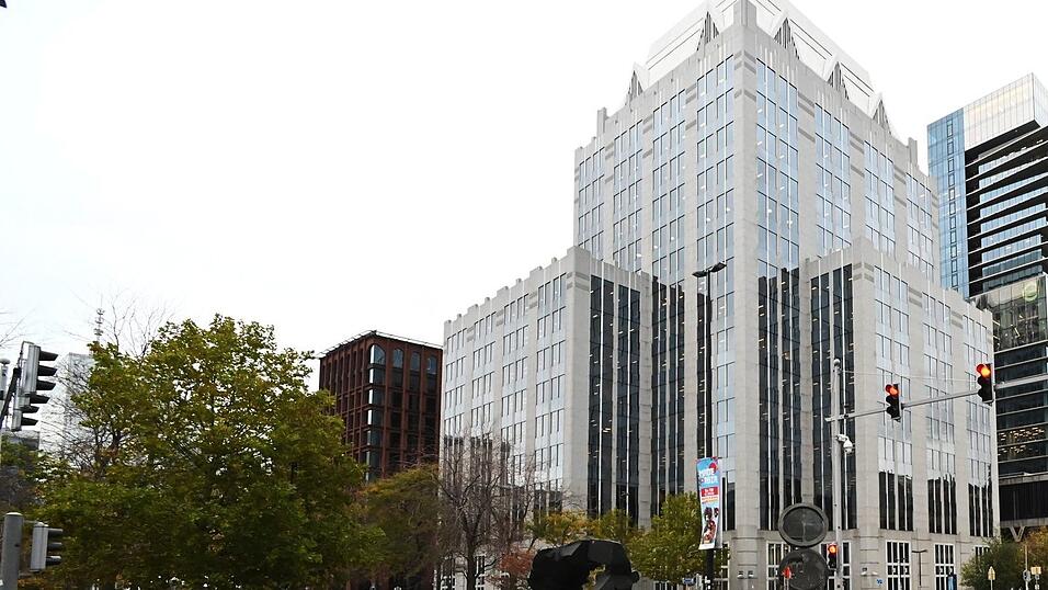 Belgien fürchtete um die Existenz von Euroclear. Bei dem sogenannten Zentralverwahrer wurden nach Sanktionsentscheidungen der Europäischen Union Vermögenswerte der russischen Zentralbank im dreistelligen Milliardenwert immobilisiert. (Archivbild) Belgien fürchtete um die Existenz von Euroclear. Bei dem sogenannten Zentralverwahrer wurden nach Sanktionsentscheidungen der Europäischen Union Vermögenswerte der russischen Zentralbank im dreistelligen Milliardenwert immobilisiert. (Archivbild)