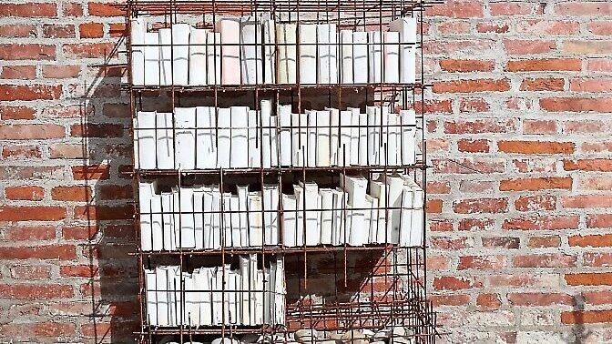 Die 'Bibliothek der gestorbenen Träume' vor der Rochuskapelle