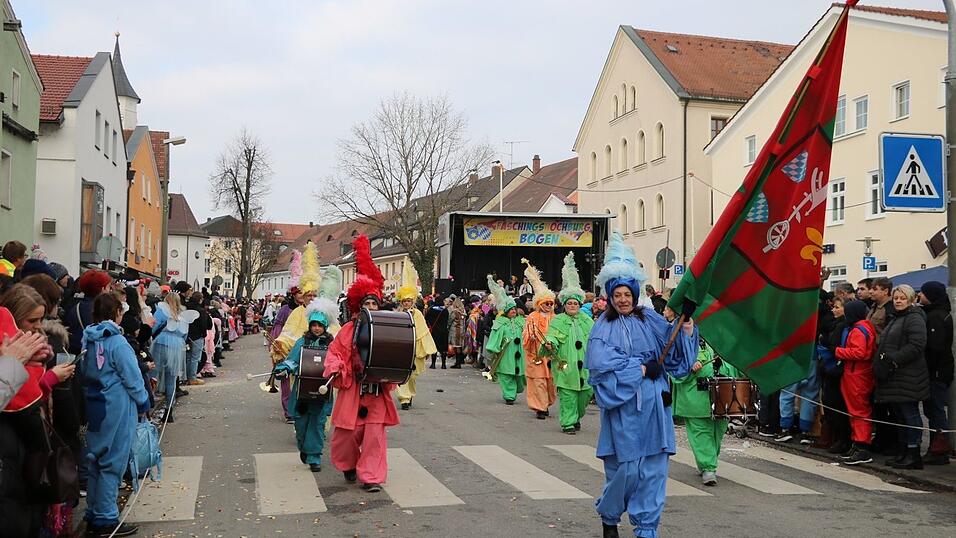 Beim Bogener Faschingsumzug war einiges geboten.