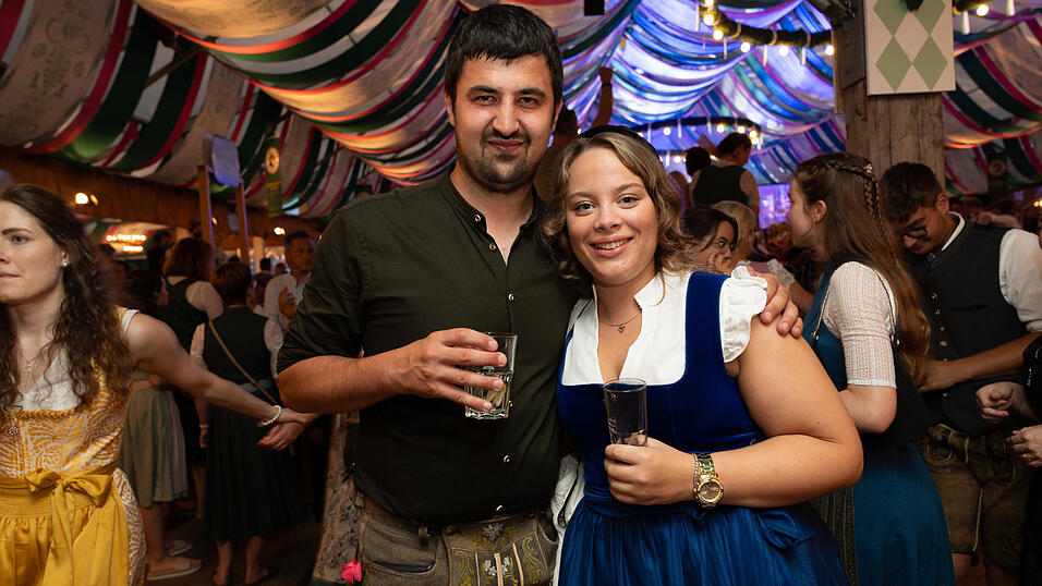 Die Partybilder vom Samstag, 17. August, aus dem Festzelt Weckmann. Die Partybilder vom Samstag, 17. August, aus dem Festzelt Weckmann.