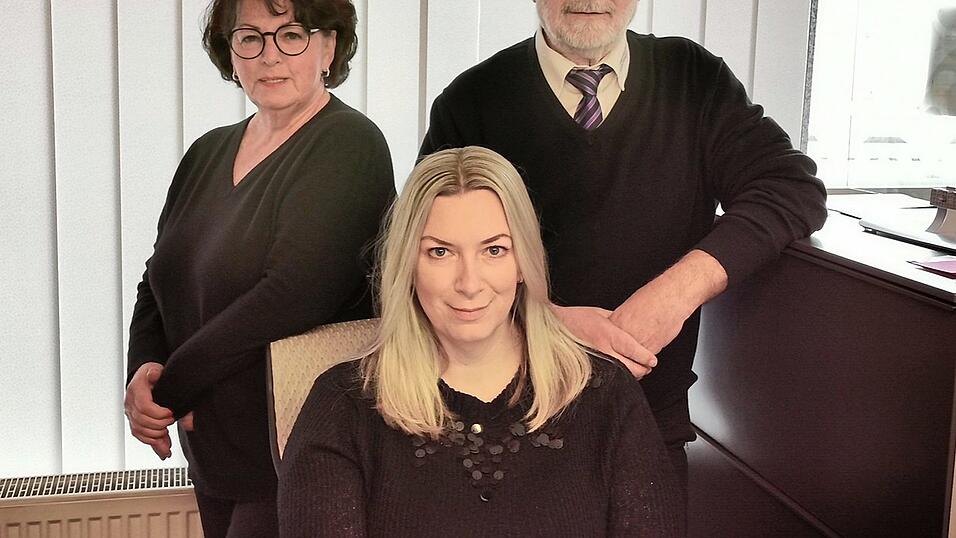 Nach 27 Berufsjahren in Mainburg zieht sich die Familie Maushammer aus dem Bestatterwesen zur&uuml;ck.
